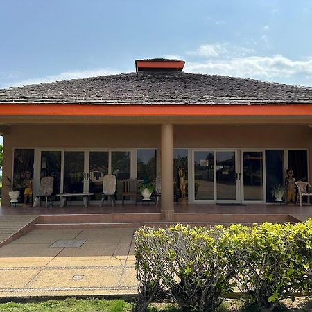 Elmina Bay Resort エクステリア 写真