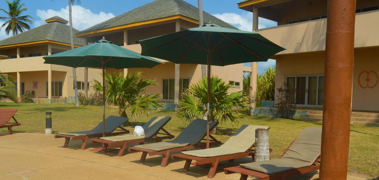 Elmina Bay Resort エクステリア 写真